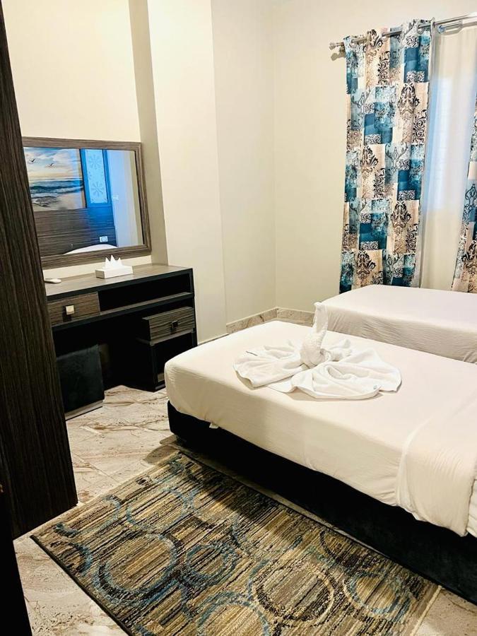 Dolphin Hotel El Qoseir Екстериор снимка