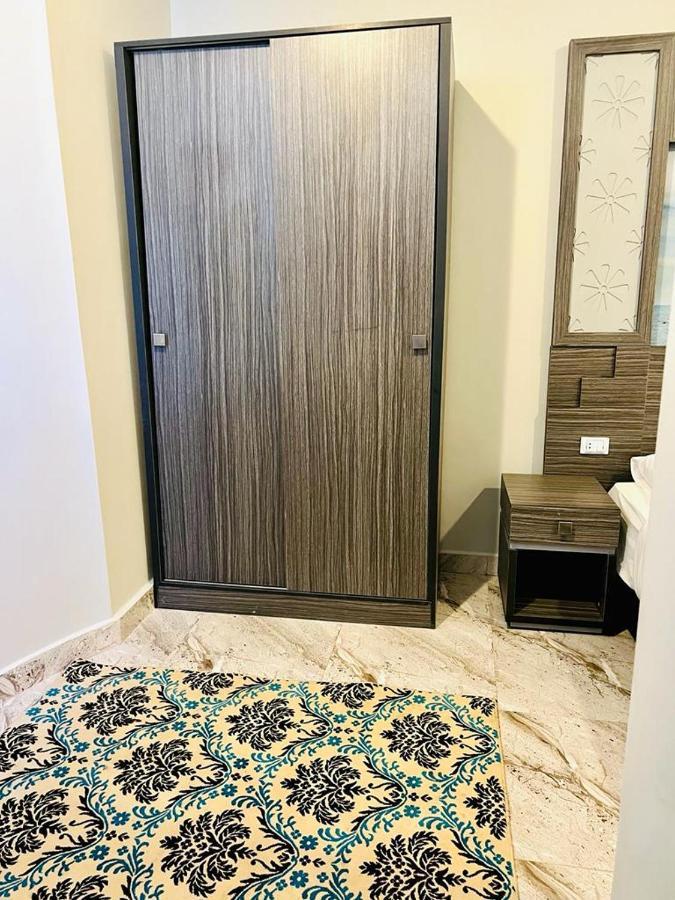 Dolphin Hotel El Qoseir Екстериор снимка