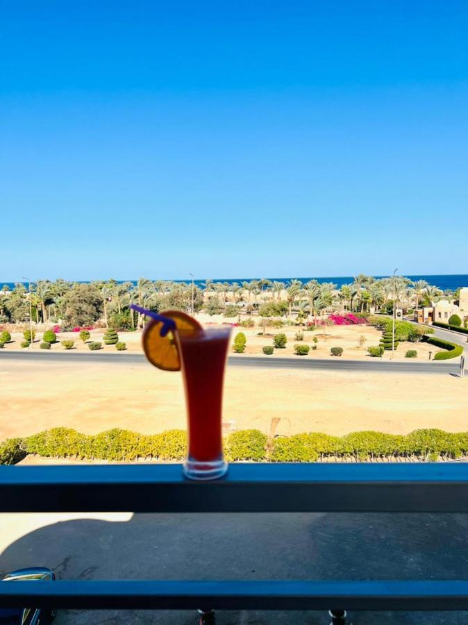 Dolphin Hotel El Qoseir Екстериор снимка