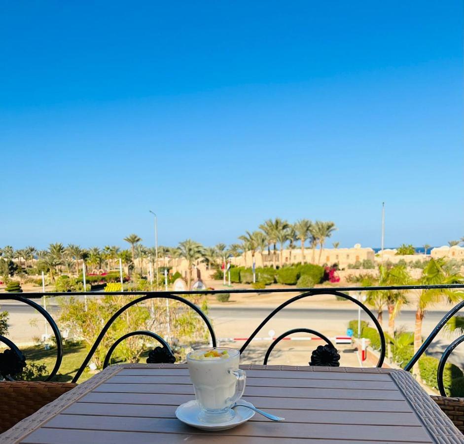 Dolphin Hotel El Qoseir Екстериор снимка