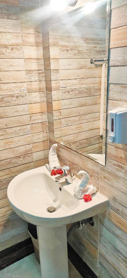 Dolphin Hotel El Qoseir Екстериор снимка