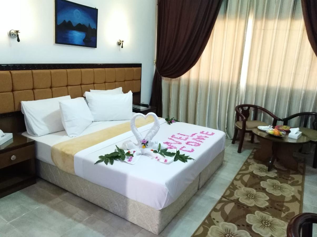 Dolphin Hotel El Qoseir Екстериор снимка